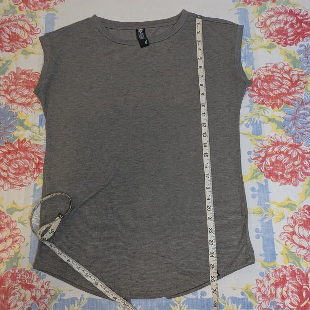 Mountain Hardwear Medium Everyday Perfect Short-Sleeve T-Shirt Gray - Picture 7 of 11